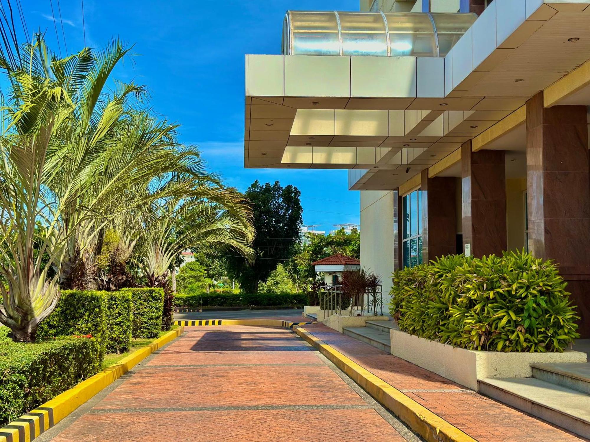 Oceanview Deluxe 1Br Suite La Mirada Isla de Mactán Exterior foto